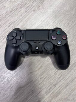 Playstation 4 + - 6