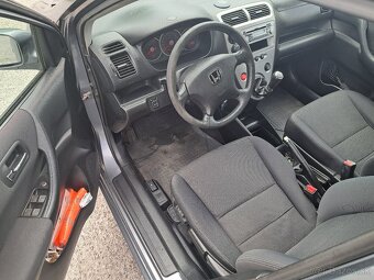 Predam Honda Civic 1.6i VTEC Sport r.v 2005 - 6