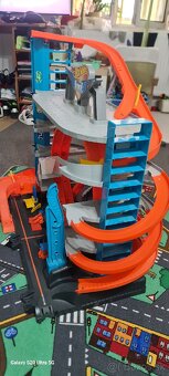 HOT WHEELS ULTIMATE GARAGE - 6