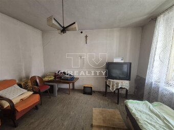 Exkluzívne na predaj vidiecky dom v Hosťovciach, pozemok... - 6