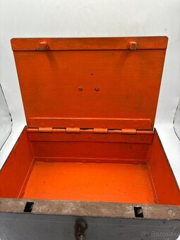 Starožitný kovový trezor - 6