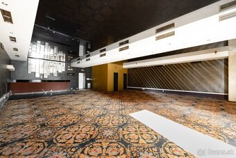 Ponúkame na predaj budovu pre obchod a služby na stanici - 6