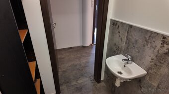 Kancelária / obchodný priestor v centre DS - 6