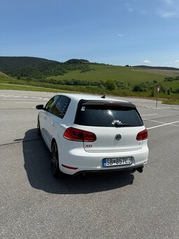 Volkswagen Golf 6 GTI - 6