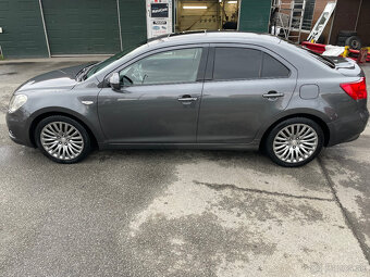 Suzuki Kizashi - 6