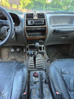 Nissan Terrano 2 2.7td 74kw R.V.1995 - 6
