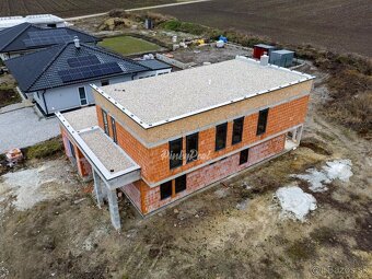 Exkluzívny 6 izb. rozostavaná moderná vila v Gbeloch - 6