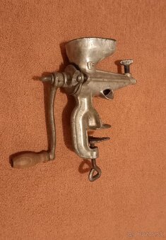 Predám staré mlynčeky - 6