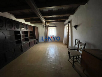 Predáme starší vidiecky dom pri Váhu / ZĽAVA 3000€ / - 6