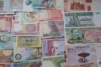 Unc bankovky 100 kusov zo 100 krajín - 6