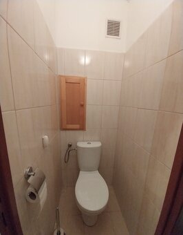 🏡 Prenájom útulného 2-izbového bytu blízko centra Handlovej - 6