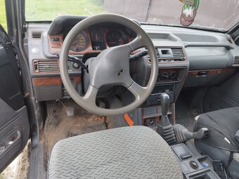 Mitsubishi Pajero 2.5 TD 73kw 4x4 - 6