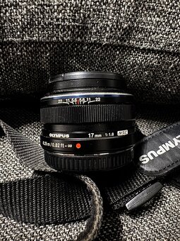 Olympus OM-D E-M10 - 6