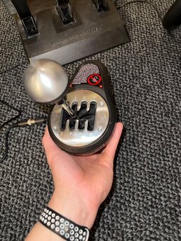Predám Thrustmaster T300 + TH8A Shifter – výborný stav - 6