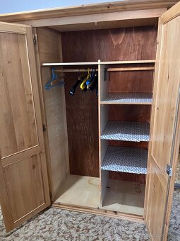 Šatníkova skriňa - 6