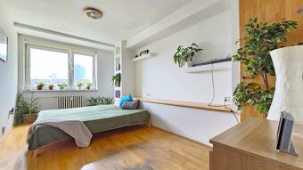 2 IZB.BYT V CENTRE S LODŽIOU A PIVNICOU- KOŠICKÁ, RUŽINOV,BA - 6