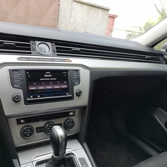 Predám Volkswagen Passat 2,0 TDI 110Kw DSG - 6