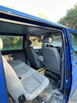PREDAM VW TRANSPORTER T5 AUTOMAT 96kw - 6