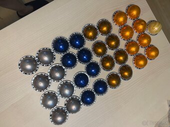 Nespresso coffee machine + Capsules - 6