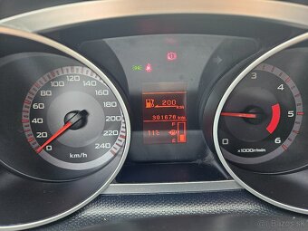 Mitsubishi Outlander - 6