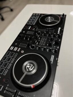 Numark Mixtrack PRO FX - 6