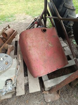 Súčiastky na Zetor 6945 - 6