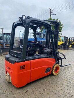 Jazdený elektrický vysokozdvižný vozík Linde 1600 kg - 6