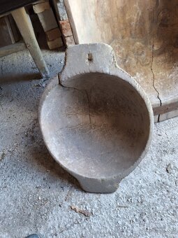 Vyrezavane drevene koryto - 6