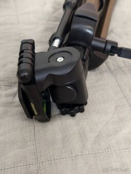 Predám Hama Star 61 statív + taška - 6