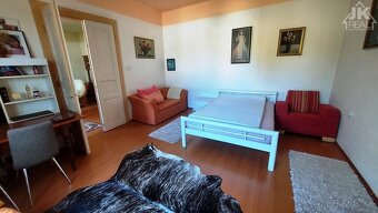 Dom vhodný pre firmu, bývanie aj služby v širšom centre Preš - 6