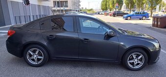 Chevrolet Cruze 1.6 16V 83kw Benzin r.v.2010 - 6