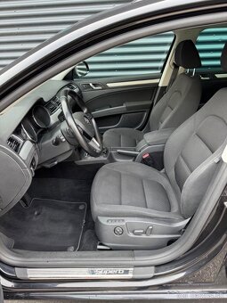 Superb Combi 2.0 TDI 103KW DSG - 6