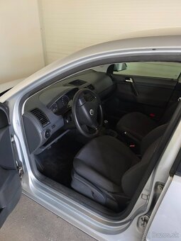 Volkswagen Polo 1.2 Family benzín - 6