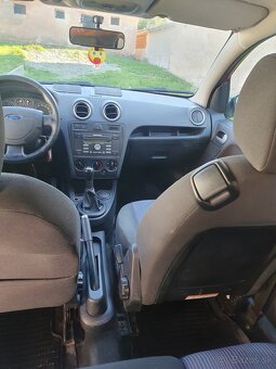 Zdrav mam na predaj Ford fusion 1.4. 59kw - 6