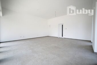 Na prenájom komerčný - nebytový priestor v novostavbe v Mart - 6