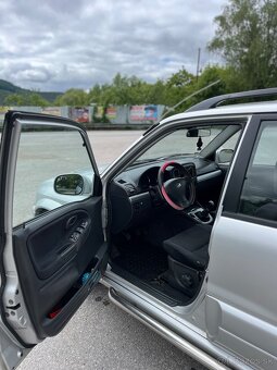 Suzuki Grand Vitara 2.0 benzín - 6
