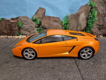 Prodám model 1:18 Lamborghini gallardo - 6