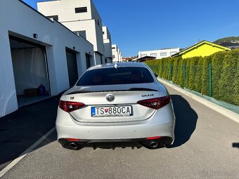 Alfa Romeo Giulia Veloce 2.2 4x4 Q4 210hp DPH - 6