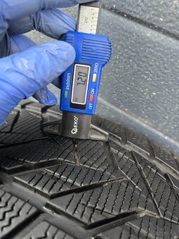 Zimná Sada 5x114,3 +Vredestein 235/65 R17 - 6