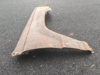 Predné blatníky Mitsubishi L200 1995 - 6