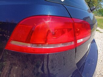 Predám originál zadné svetlá passat B7 combi - 6