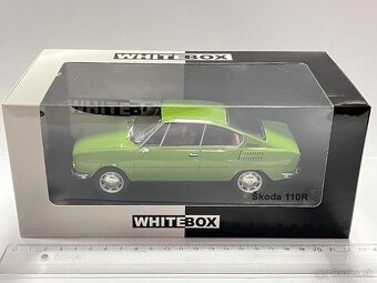 ŠKODA 110R ZELENÁ 1/24 WHITEBOX - 6