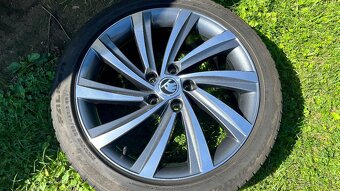 Zimná sada 5x112 r18 skoda - 6