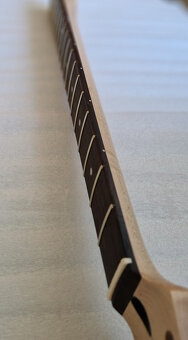 predám krk na stratocaster - 6