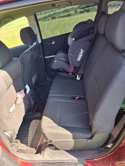 Toyota Corolla Verso - 6