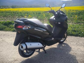 Suzuki Burgman 125cm r.v 2016 - 6