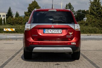 Mitsubishi Outlander 2.2 DI-D Intense+ 110kW (2015. - 6