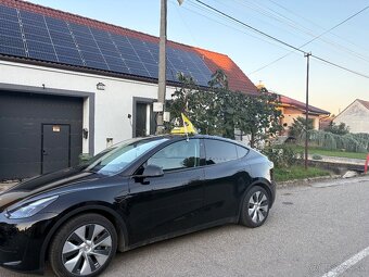 Prenájom Tesla model Y -  TAXI - 6