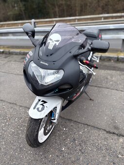 Suzuki Gsx-r k1 600 - 6