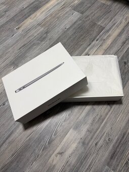 MacBook Air M1 (2020) – 16 GB RAM - 6